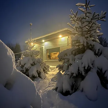 Vaelja Puhkemaja 펜션 Uksnurme